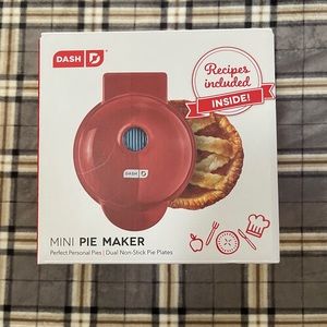 Dash Mini Pie Maker BN